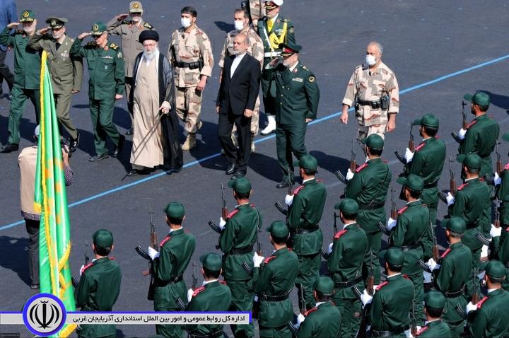 مراسم مشترک دانشآموختگی دانشجویان دانشگاههای افسری نیروهای مسلح با حضور فرمانده کل قوا